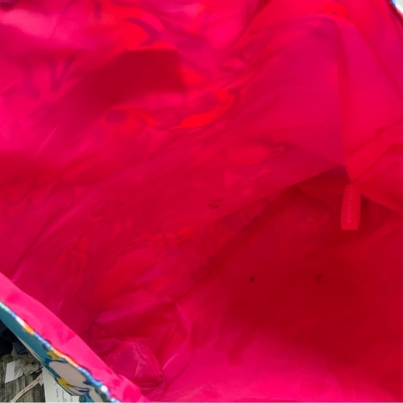 LILLY Pulitzer by Estee’ Lauder Shoulder, Tote Bag. - Picture 5 of 6